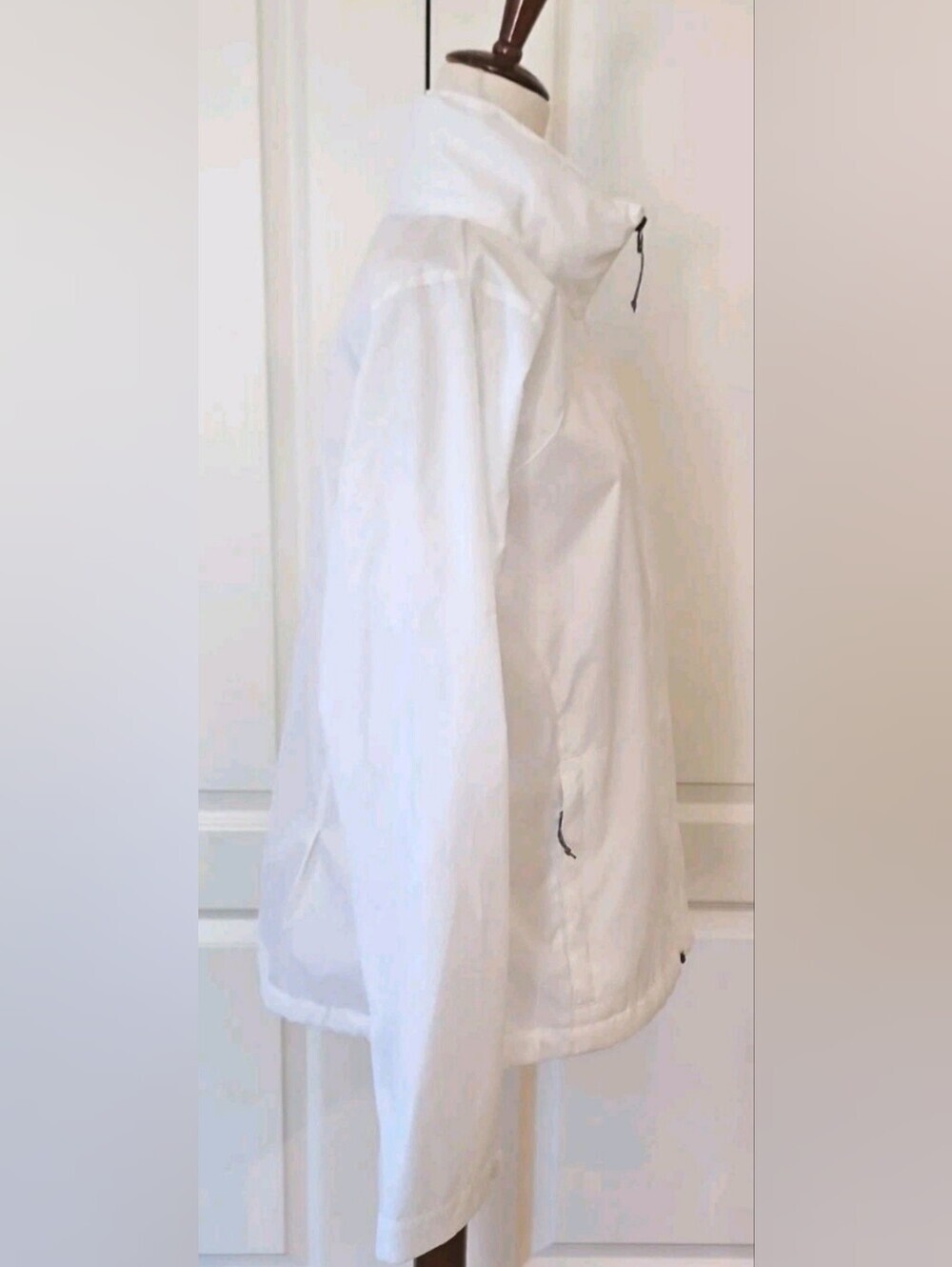 Columbia White Omni-Shield Lightweight Jacket NWT L - Picture 4 of 6
